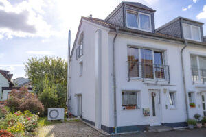 Stilvolles Reihenendhaus in ruhiger Lage von Lustheide